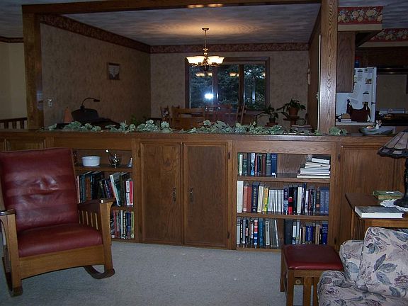 5th image of 604 Tanglewood Dr
