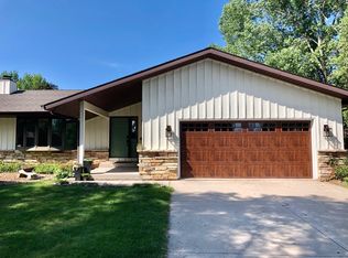 2114 Creekside Ct, Sheboygan, WI 53081