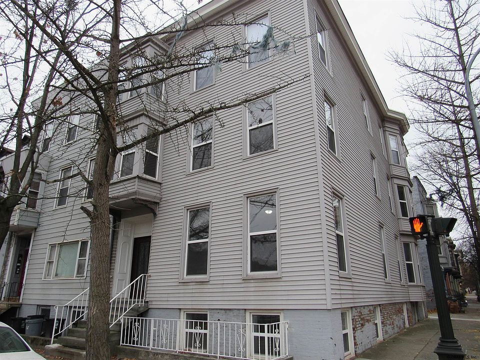 1st image of 1649 5th Ave #Basement