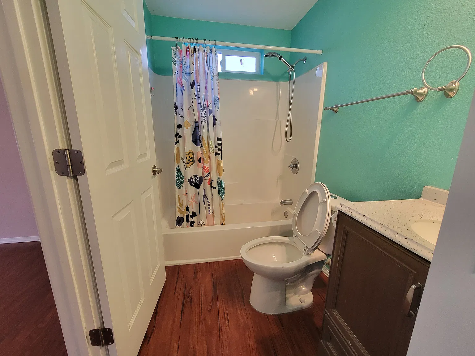 2 bed, 800 sqft, $2,000 — Photo 2