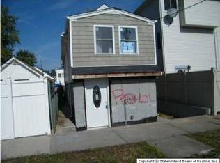 35 Hempstead Ave, Staten Island, NY 10306