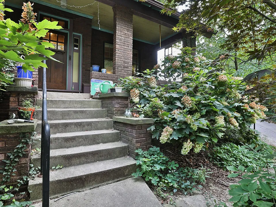 2120 Iuka Ave