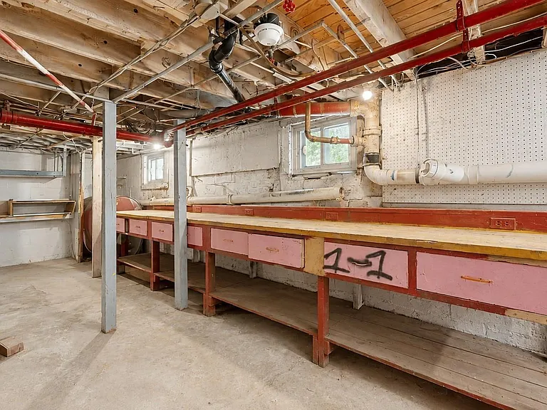 316 Pitney Rd — Photo 33