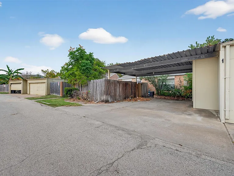 10913 Bexley Dr #913 — Photo 33