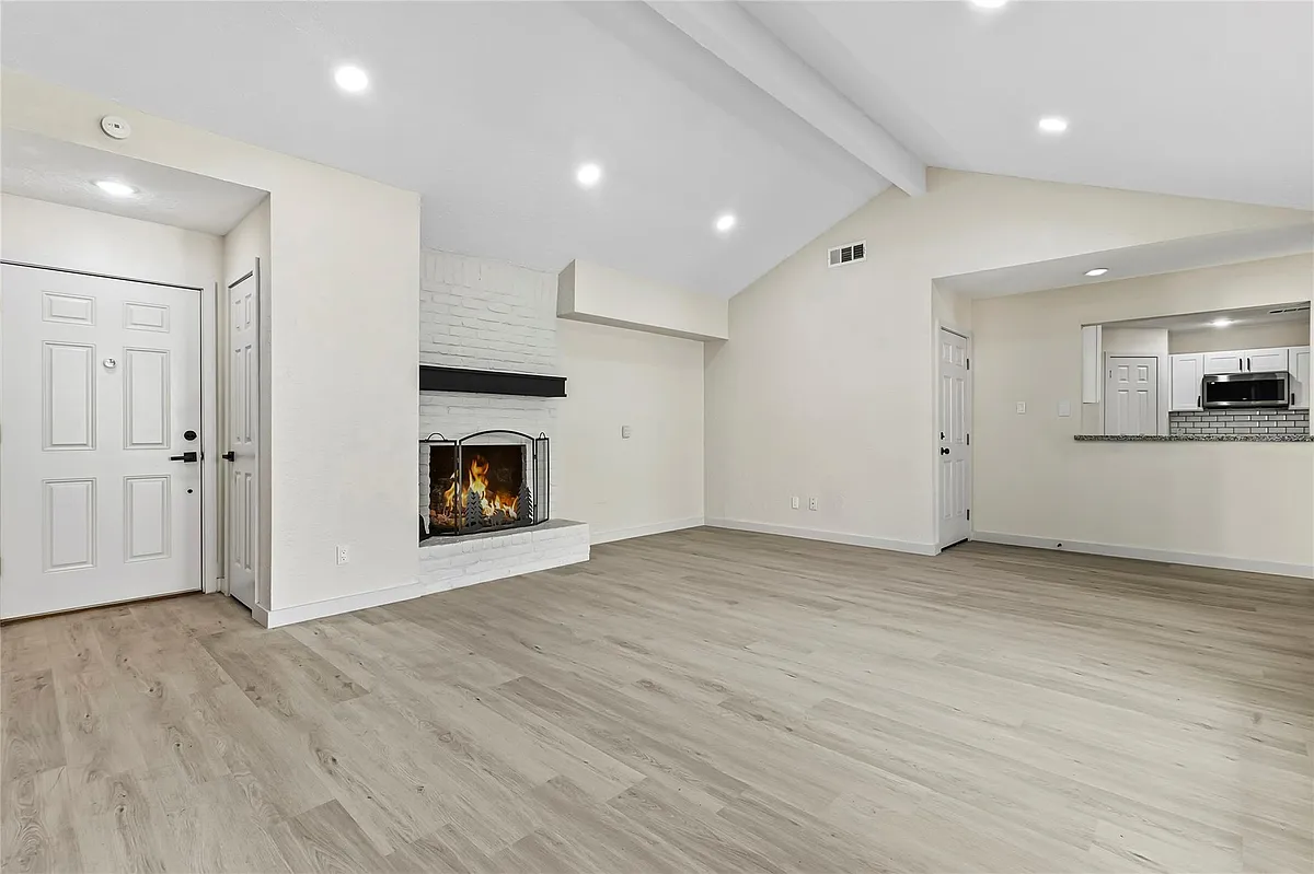 Building Photo - 13414 Ravensway Dr