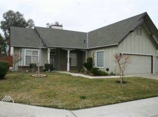 848 Cypress Ave, Clovis, CA 93611