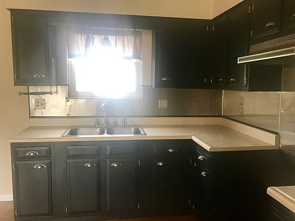 2nd image of 39 Pine Dr
