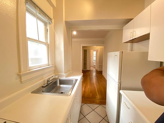 4th image of 780 Post St APT 27