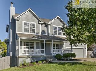 21796 Lincoln St, Spring Hill, KS 66083