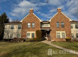 184 Wycoff Way W, East Brunswick, NJ 08816
