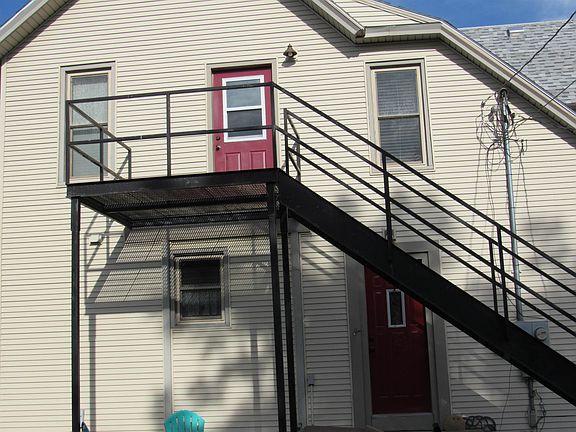 5th image of 104 S Prospect St