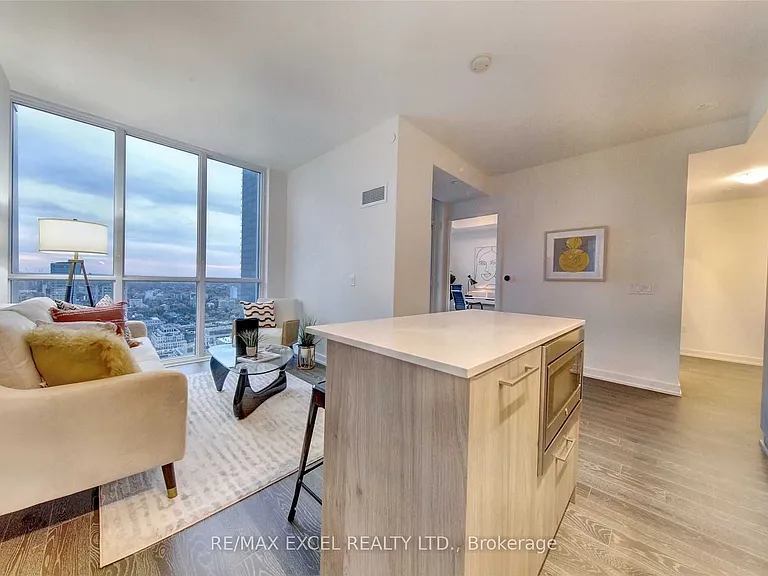 1 Yorkville Ave #3402 — Photo 8