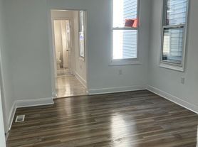 52 2nd Street, 1
