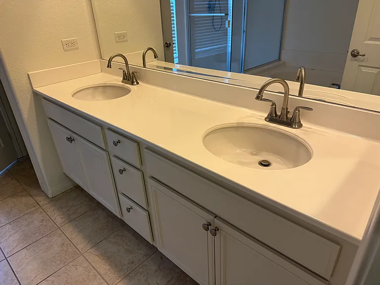 4588 Vincent Way — Photo 9