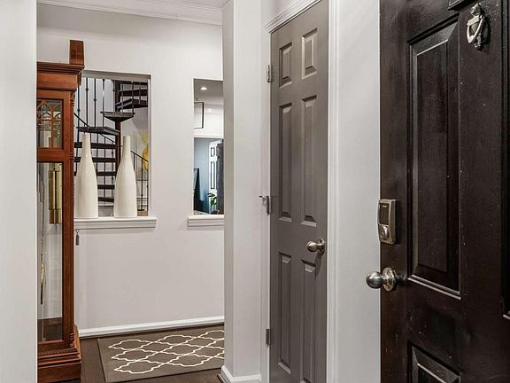 4th image of 4307 Westchester Rdg NE