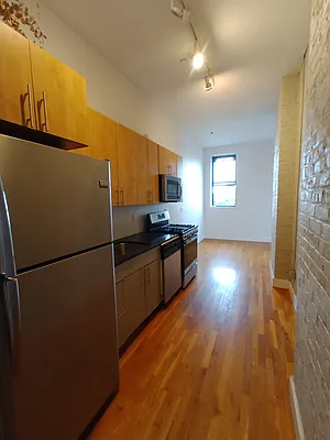 Rented by City Vista Inc | media 18