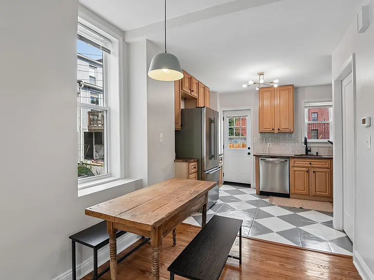 612 Harding Pl — Photo 8