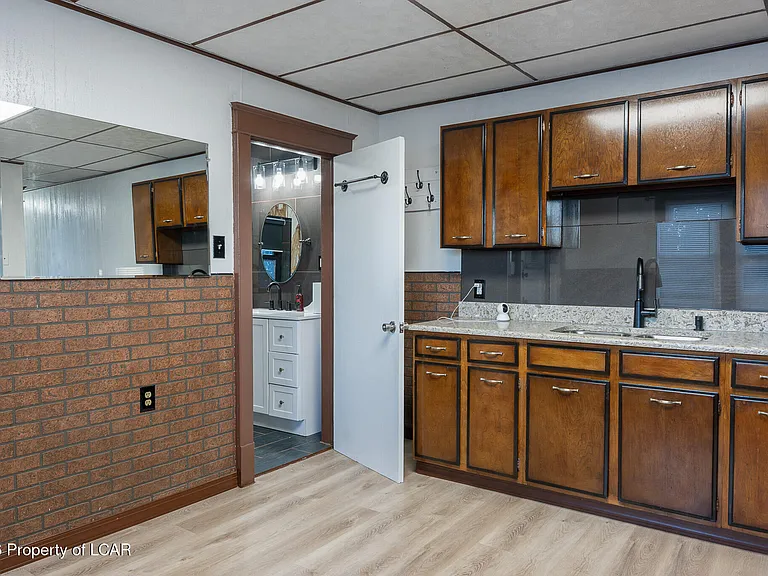 68 Williams St #1 — Photo 6