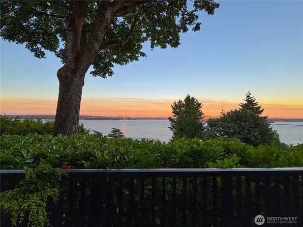 618 37th Avenue, Seattle, WA 98122