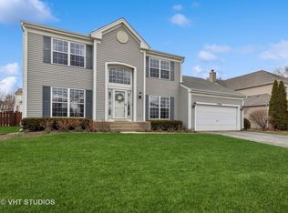 7738 Dada Dr, Gurnee, IL 60031