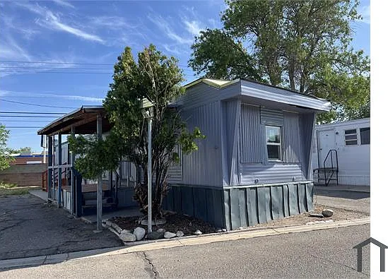 3 bed, 800 sqft, $1,400 — Photo 2