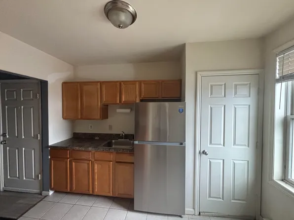 1149 E 4th St #3, Bethlehem, PA 18015