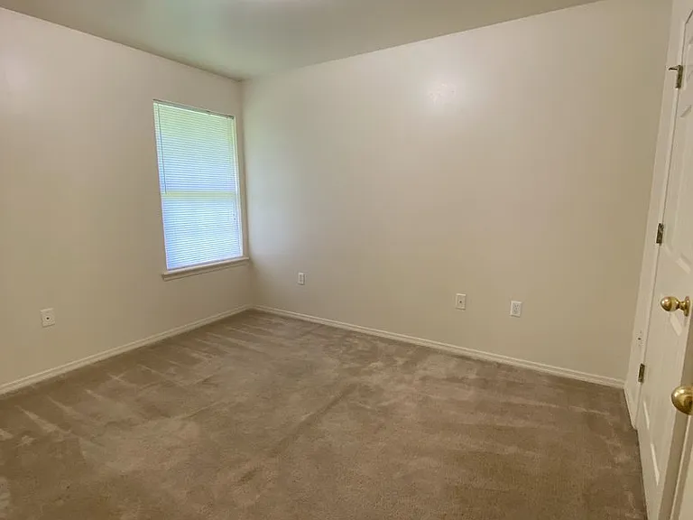 108 Poplar St — Photo 8