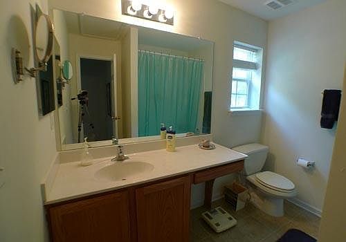 4th image of 4042 Ashby Ln