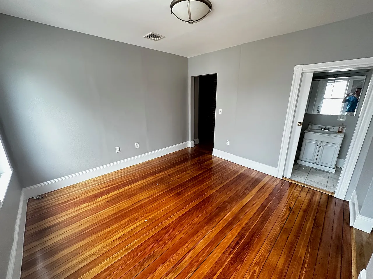 4 bed, 1.5 bath, 1200 sqft, $3,100 — Photo 3