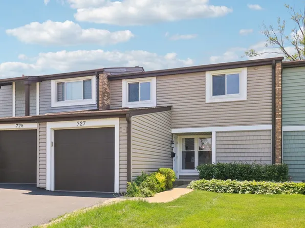 727 Lakeside Circle Dr, Wheeling, IL 60090