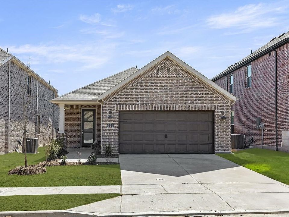1st image of 516 Waterhouse Lake Dr