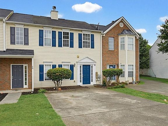 3rd image of 26 Hampton Dr