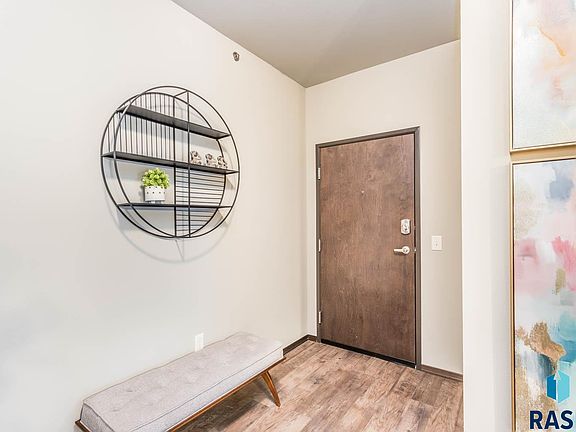 4th image of 7701 Townsley Ave #209