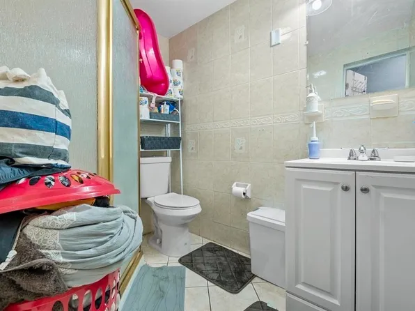 705 8th Street image 27 of 34