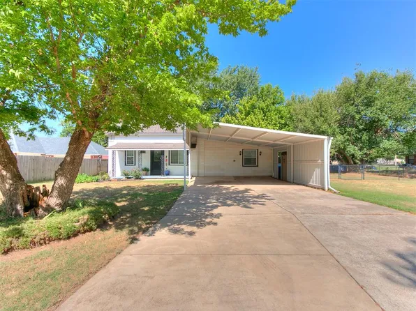 305 SE 1st St, Tuttle, OK 73089