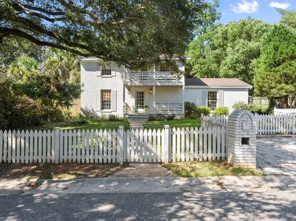 405 Fairwood Blvd, Fairhope, AL 36532