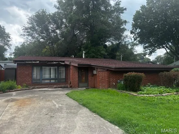 710 Valley Dr, East Alton, IL 62024
