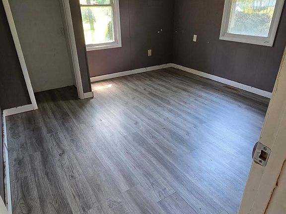 3rd image of 6283 Brooklyn Rd
