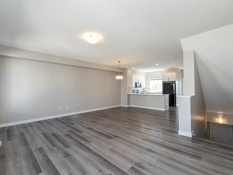 2610 Maple Way NW — Photo 5