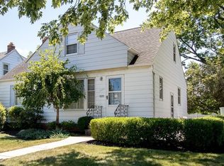 31654 Densmore Rd, Eastlake, OH 44095