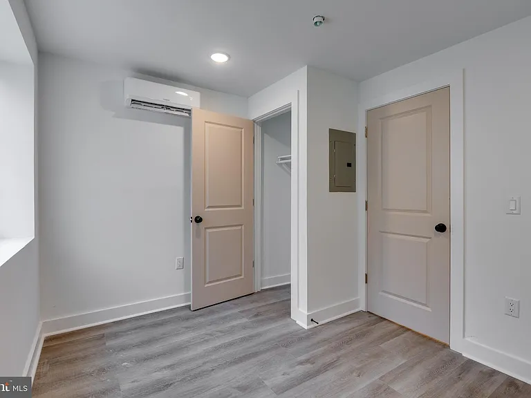 715 W Cumberland St #B — Photo 15