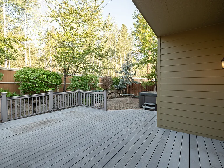 20466 Jacklight Ln — Photo 28