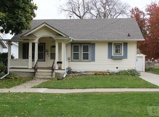 612 S 3rd Ave W, Newton, IA 50208
