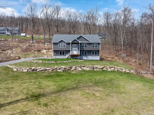 10 Eagle Hill Road, Mahopac, NY 10541