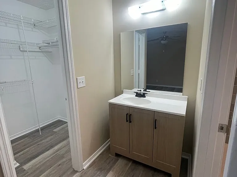 531 Amquiwood Ct — Photo 16