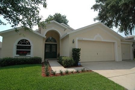 Three Car Garage