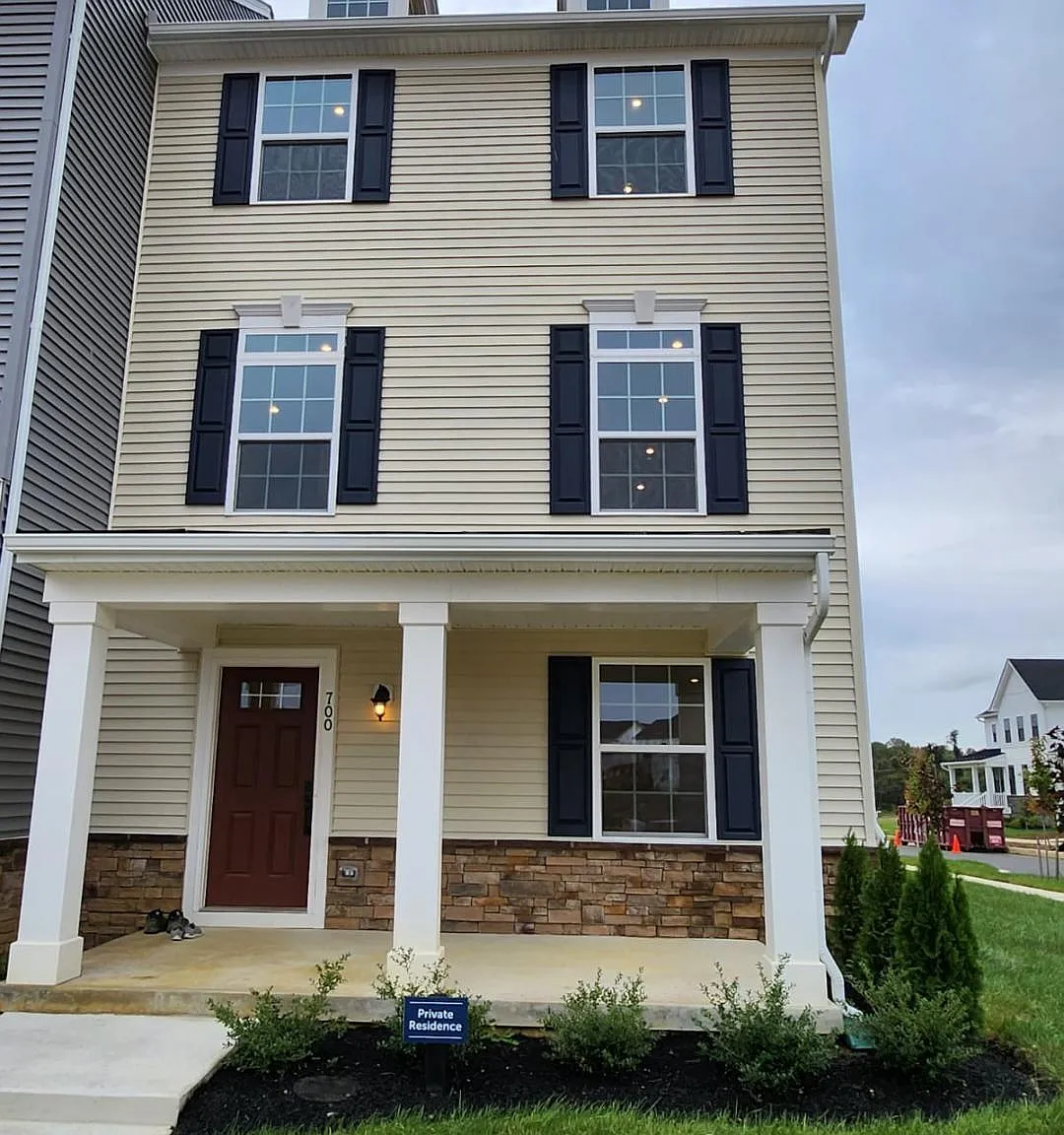 3 bed, 2300 sqft, $2,900 — Photo 1