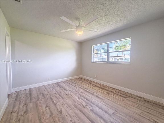 5th image of 400 SW Golfview Ter APT 112