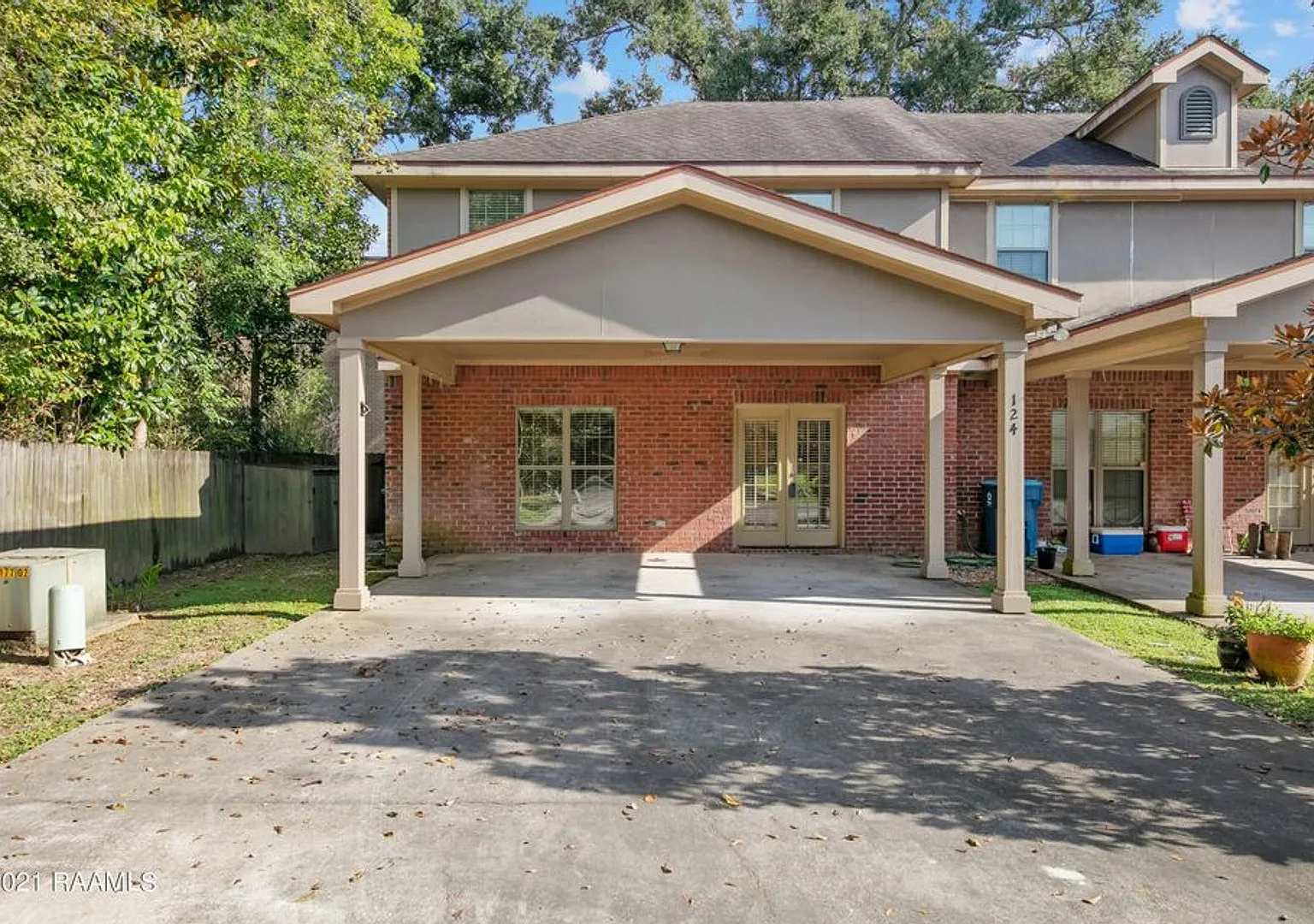Live in the Heart of LafayetteMinutes from UL & Downtown! — Photo 1