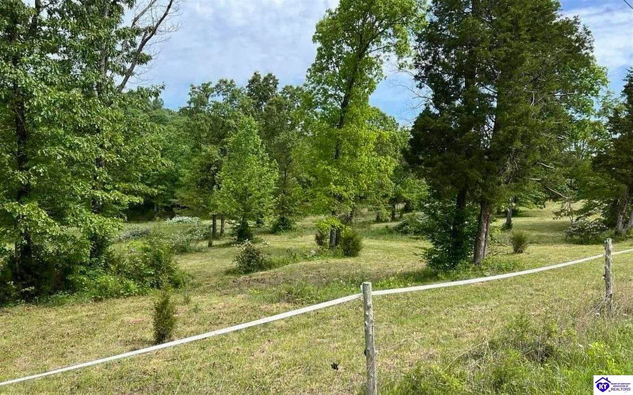 2 Constantine Rd photo 1